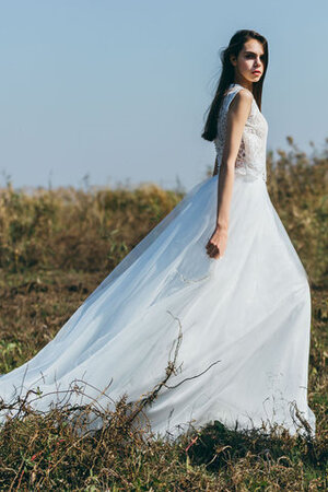 Robe de mariée en plage manche nulle en dentelle au jardin à la mode