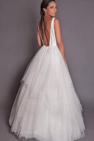 Robe de mariée charmeuse ligne a avec gradins décolleté dans le dos textile en tulle