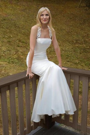 Robe de mariée naturel longueru au niveau de sol de dos nu avec zip de sirène