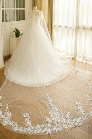 Robe de mariée avec lacets v encolure appliques éblouissant classique