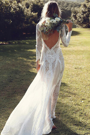 Robe de mariée avec manche longue avec zip dos nu en plage magnifique