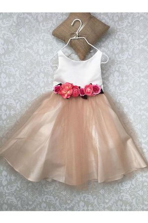 Robe cortège fille naturel avec ruban encolure ronde avec fleurs de longueur à genou