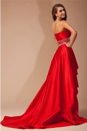 Votre choix d'une variante parmi les nombreux modèles de robes 9ce2-trcv5-robe-de-bal-textile-taffetas-manche-nulle-ligne-a-de-bustier-asymetrique