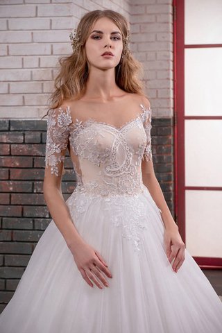 Robe de mariée longue decoration en fleur d'epaule ajourée avec manche courte de mode de bal