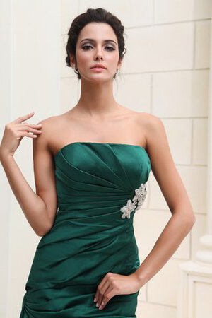 Robe de soirée de bustier ruché intelligent de lotus ornée