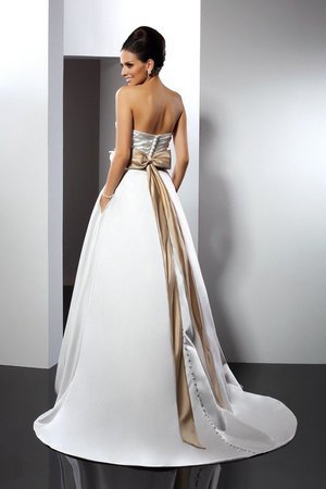 Robe de mariée longue manche nulle ceinture de princesse en satin