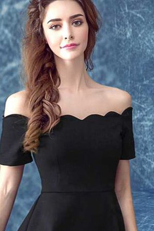 Robe de bal plissé bref facile col en bateau ligne a