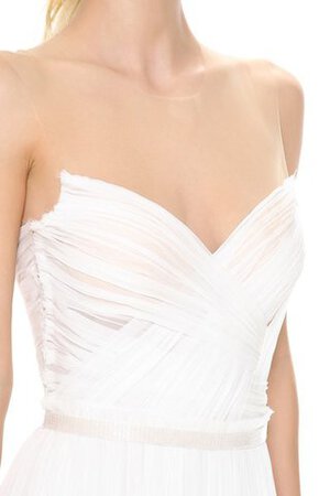 Robe de mariée facile col en forme de cœur manche nulle en chiffon gaine