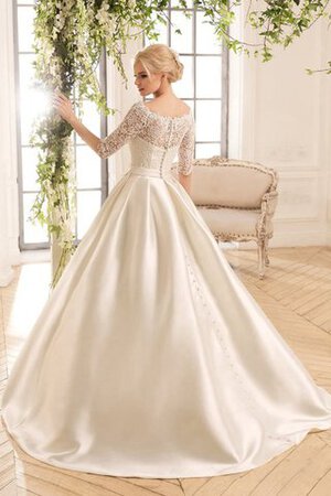 Robe de mariée delicat longue humble boutonné avec décoration dentelle