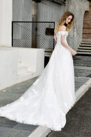 Robe de mariée en satin noble de princesse grandiose solennel