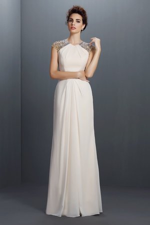 Robe de bal longue naturel avec perle longueur au niveau de sol manche nulle