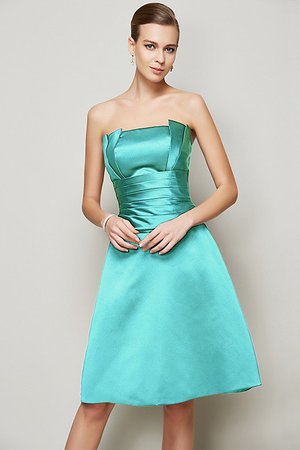 Robe demoiselle d'honneur bref avec sans manches en satin ligne a de princesse