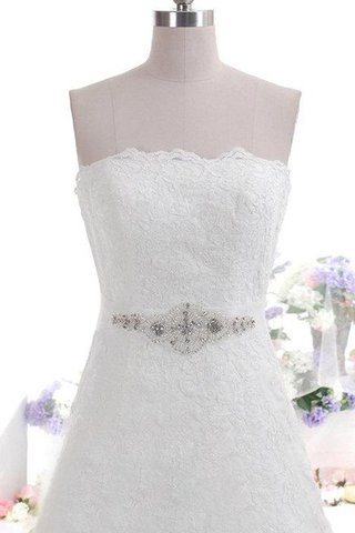 Robe de mariée festonné distinguee avec sans manches de bustier de lotus