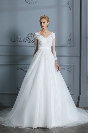 Robe de mariée avec manche longue honorable avec décoration dentelle v encolure naturel