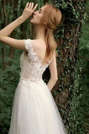 Robe de mariée de traîne courte au jardin en satin distinctif sexy