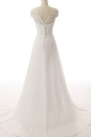 Robe de mariée classique avec broderie appliques avec fleurs col en forme de cœur