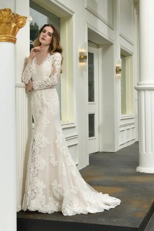 Robe de mariée avec bouton en satin de traîne courte junoesque solennel