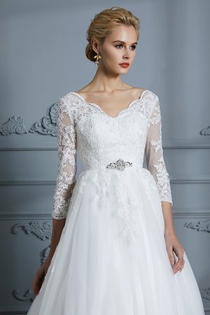 Robe de mariée textile en tulle avec manche 3/4 délicat v encolure naturel