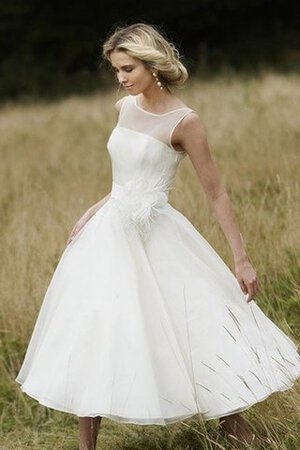 Robe de mariée sobre facile romantique en plein air en organza