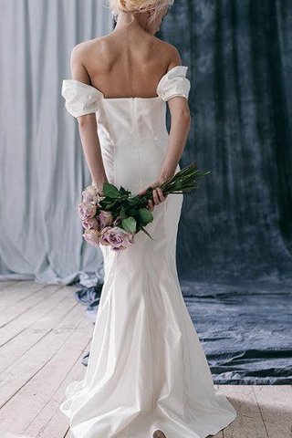 Robe de mariée à la mode romantique décolleté dans le dos avec manche courte jusqu'au sol