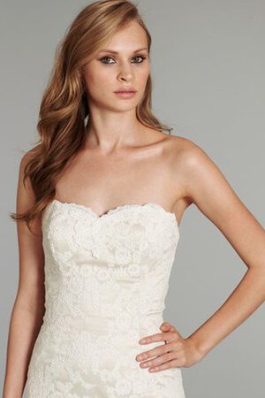 Robe de mariée naturel classique manche nulle longueru au niveau de sol de bustier