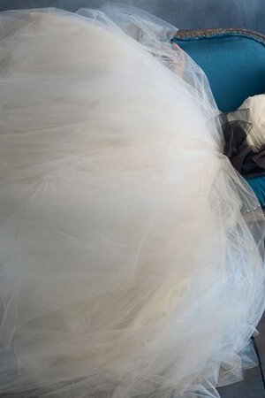 Robe de mariée naturel avec fleurs ceinture col en forme de cœur de traîne courte