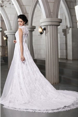 Robe de mariée longue avec décoration dentelle en satin de traîne longue avec zip