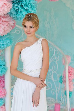 Robe de mariée nature de fourreau ruché jusqu'au sol d'épaule asymétrique