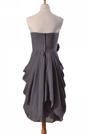 Robe de cocktail naturel de bustier col en forme de cœur ruché de longueur à genou