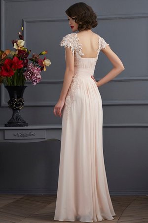 Robe de bal longue jusqu'au sol encolure en carré de princesse avec chiffon