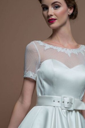 Robe de mariée boutonné avec ruban ceinture en étoffe a-ligne jusqu'au mollet