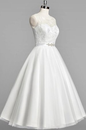 Robe de mariée vintage facile distinguee encolure ronde textile en tulle