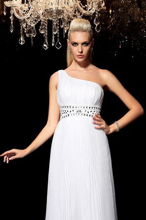 Robe de bal longue de princesse d'épaule asymétrique en organza avec perle