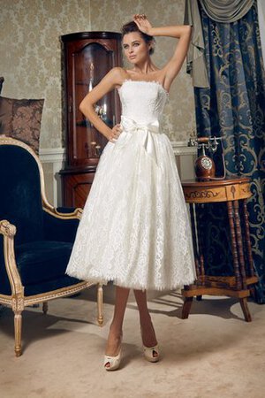 Robe de mariée bref longueur mollet avec sans manches de bustier avec lacets