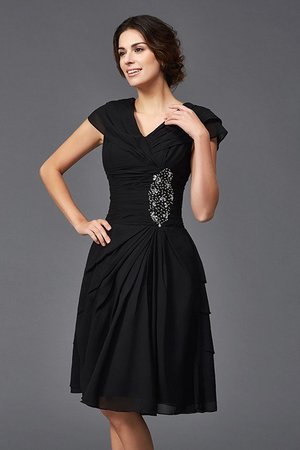 Robe mère de mariée bref naturel v encolure fermeutre eclair au niveau de genou