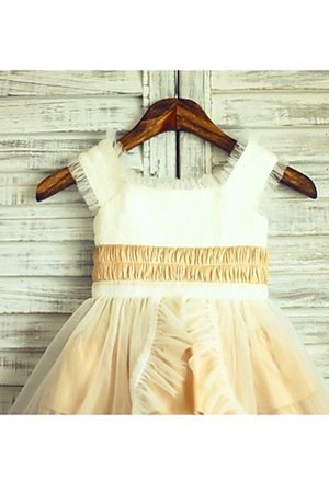 Robe cortège fille naturel avec fleurs avec gradins de princesse en satin