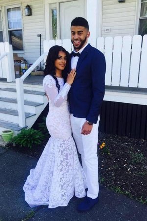Robe de mariée decoration en fleur avec manche longue col u profond angélique naturel