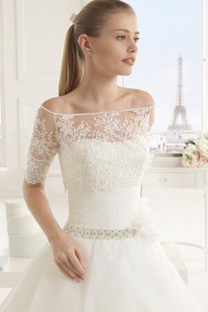 Robe de mariée attirent serieuse romantique avec nœud fermeutre eclair